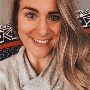 Meet your Posher, Lauren